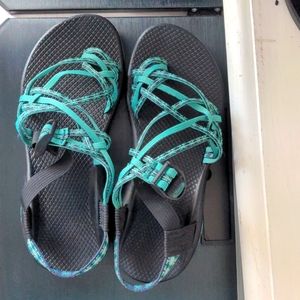 Chaco Size 6 W, white, green, black